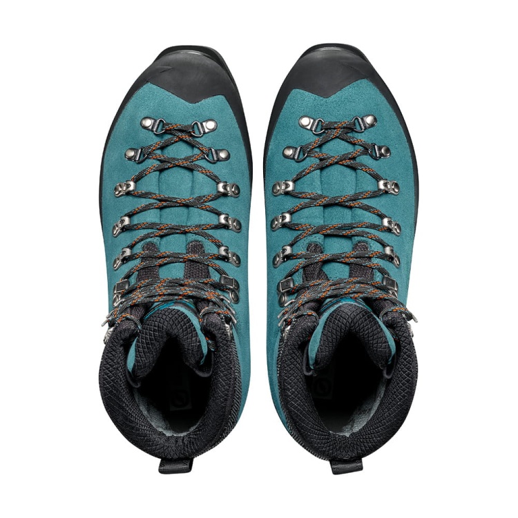 blanc lake blue6.jpg