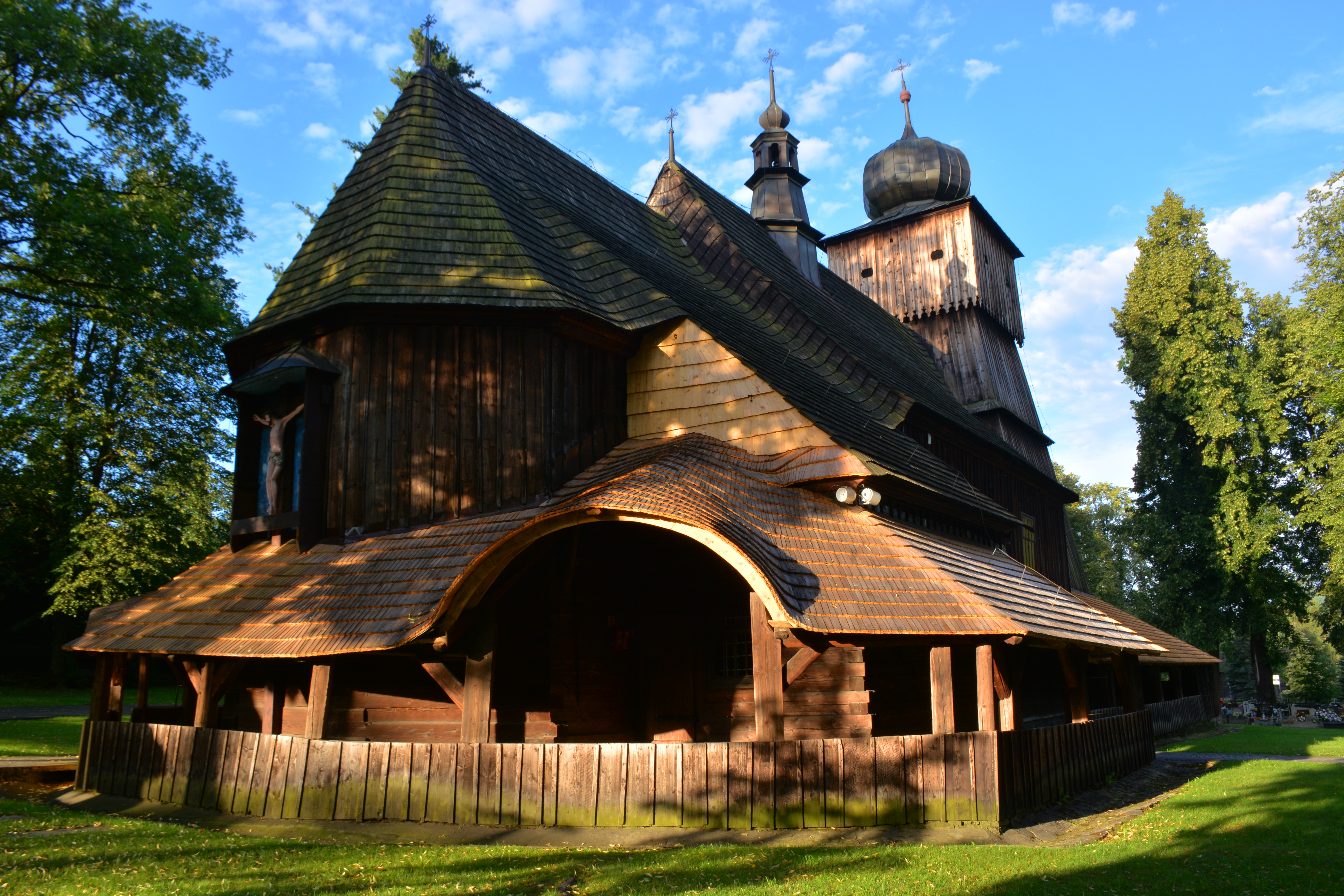 Zabytkowy kościół w Lachowicach