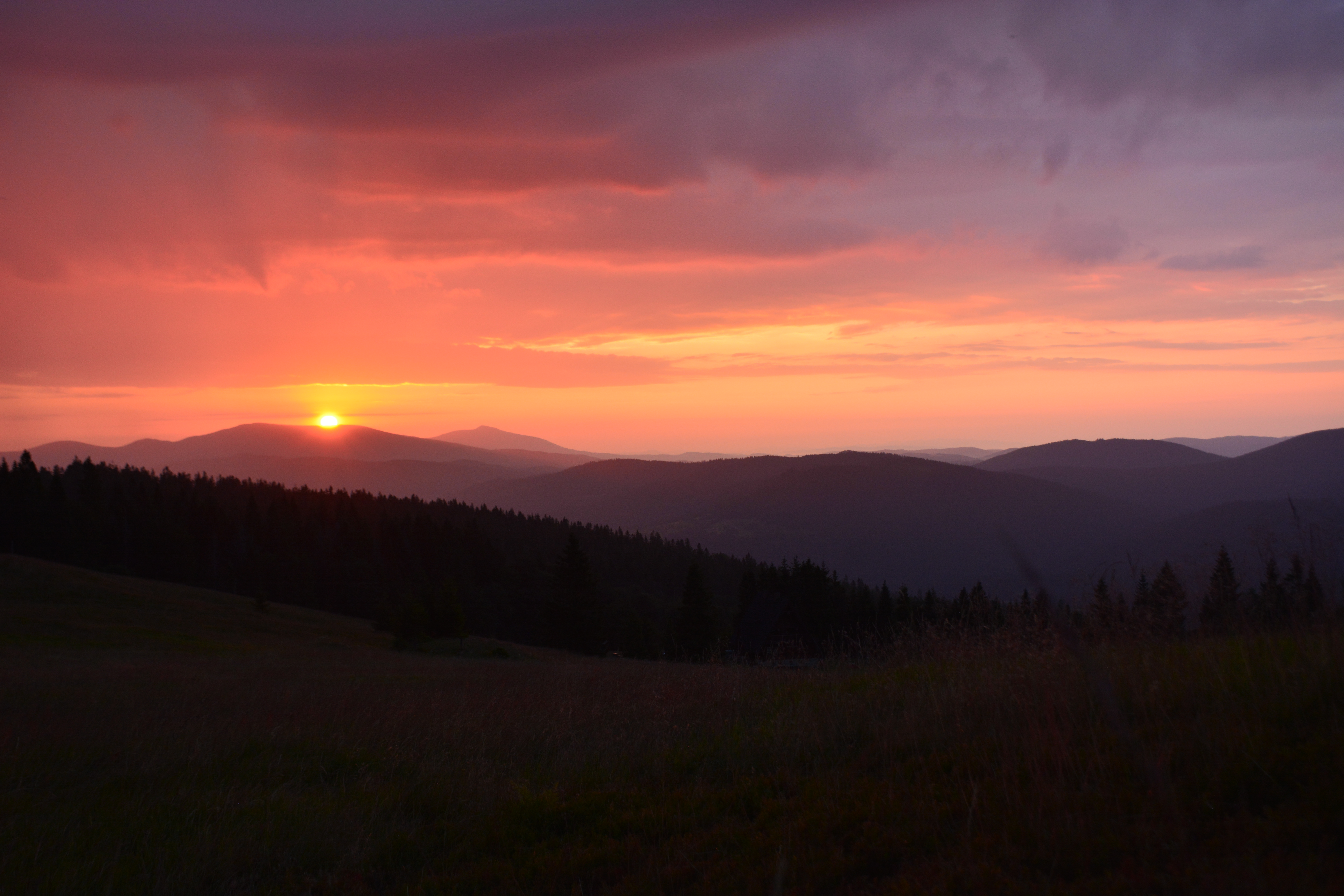 Zachód słońca obserwowany ze zboczy Wielkiej Rycerzowej